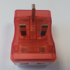Adaptor with fuse , universal socket with children protector 3 way 13A 220V